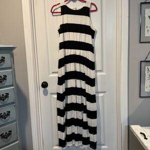 Mossimo Black and White Striped Maxi Dress